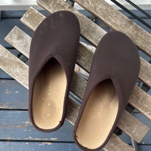Rothy’s Casual Clog in Chestnut